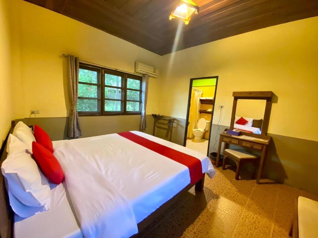 Pai Hotsprings Spa Resort Екстериор снимка